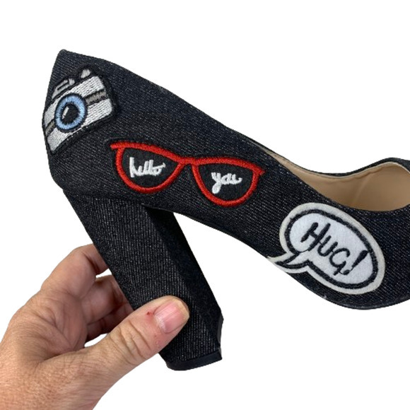 QUPID Black Queen Bee Patch‎ Signal Block Heel Pumps - Picture 5 of 12